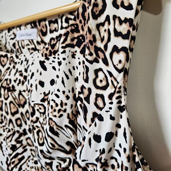 EUC CALVIN KLEIN ANIMAL PRINT SOFT STRETCY MID RUCHED MIDI DRESS SIZE M / PET L - Picture 8 of 16